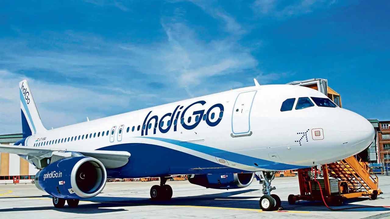 IndiGo flight | తీవ్రంగా గ్రౌండ్‌ టెంపరేచర్‌.. నాలుగు గంటలు ఆగిన ఫ్లైట్‌.. ఉక్కపోతలో అల్లాడిన ప్రయాణికులు..!