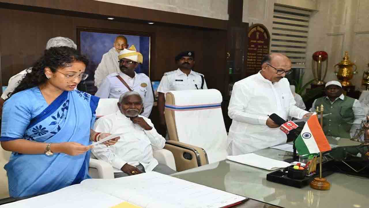 Kalpana Soren | ఎమ్మెల్యేగా కల్పనా సోరెన్ ప్రమాణం..!