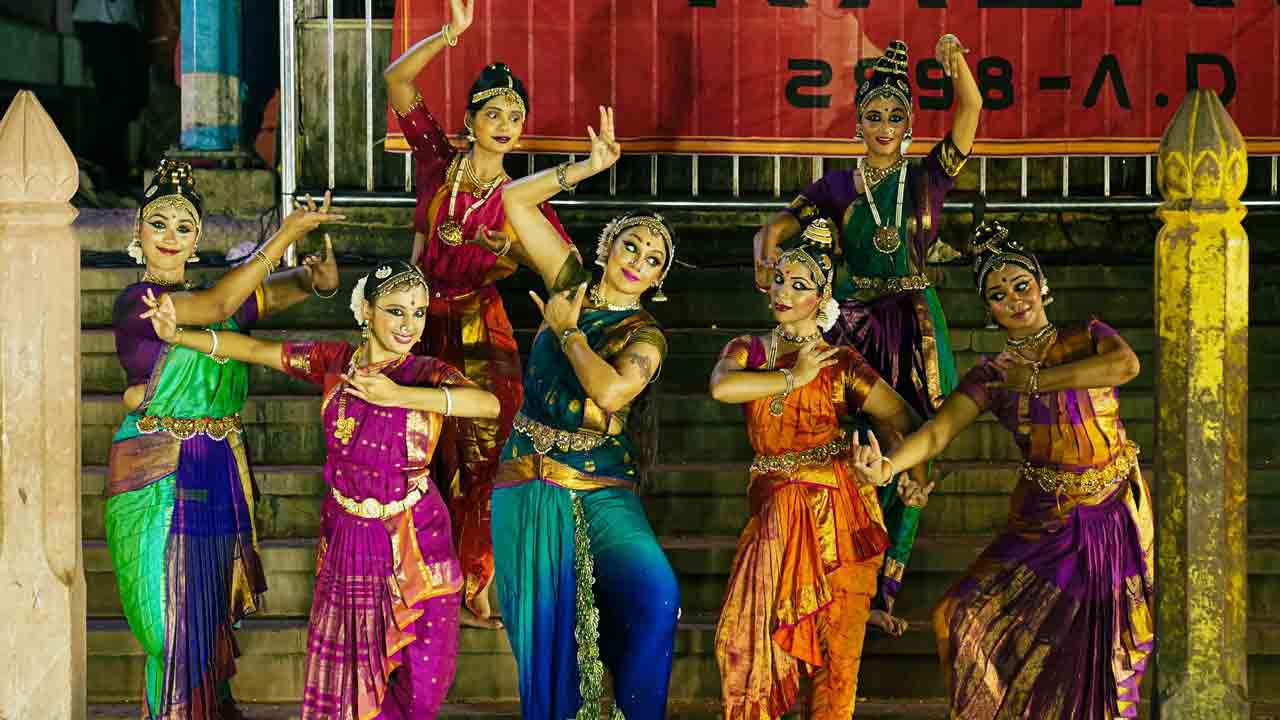 Kalki 2898 AD | యుమున న‌ది ఒడ్డున ‘కల్కి’ ప్రమోషన్స్.. మథురలో న‌టి శోభన స్పెషల్ డ్యాన్స్