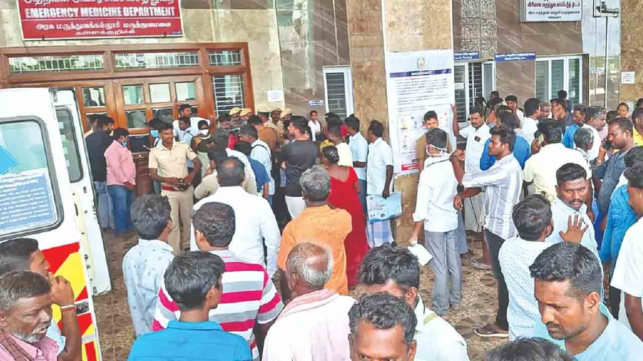 Kallakurichi | కల్తీసారా ఘటనలో 63కు పెరిగిన మృతులు.. సీబీఐ విచారణకు అన్నాడీఎంకే డిమాండ్‌