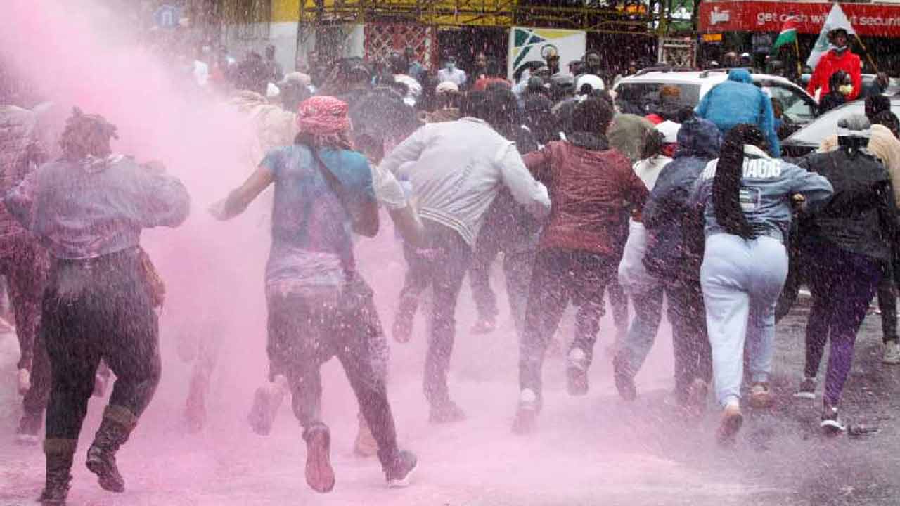 Kenya protests | ఆందోళనకారులపై రబ్బర్‌ బుల్లెట్‌ల ప్రయోగం.. నైరోబిలో 200 మందికి గాయాలు