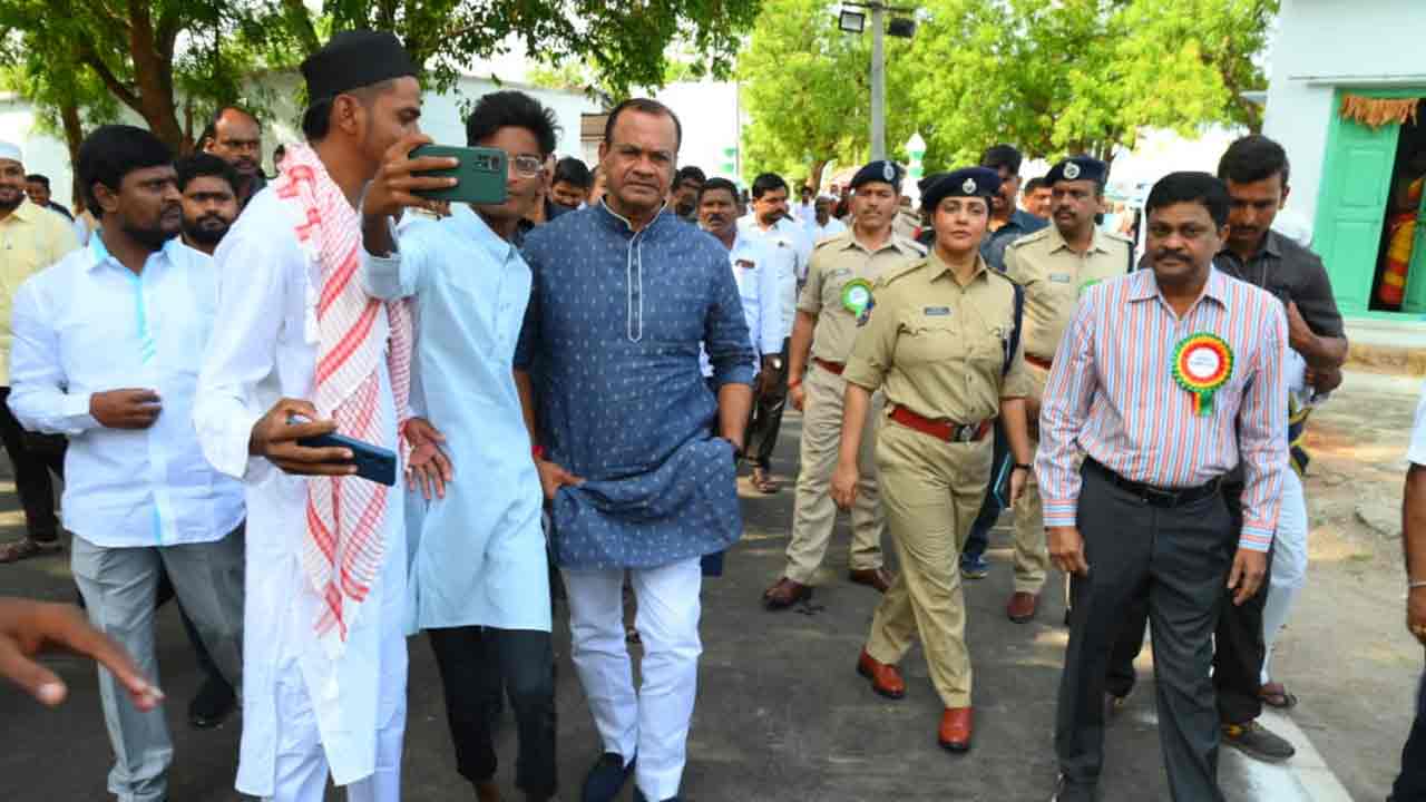 Minister Komatireddy | బక్రీద్ పండుగ అంటేనే త్యాగాలకు ప్రతీక: మంత్రి కోమటిరెడ్డి