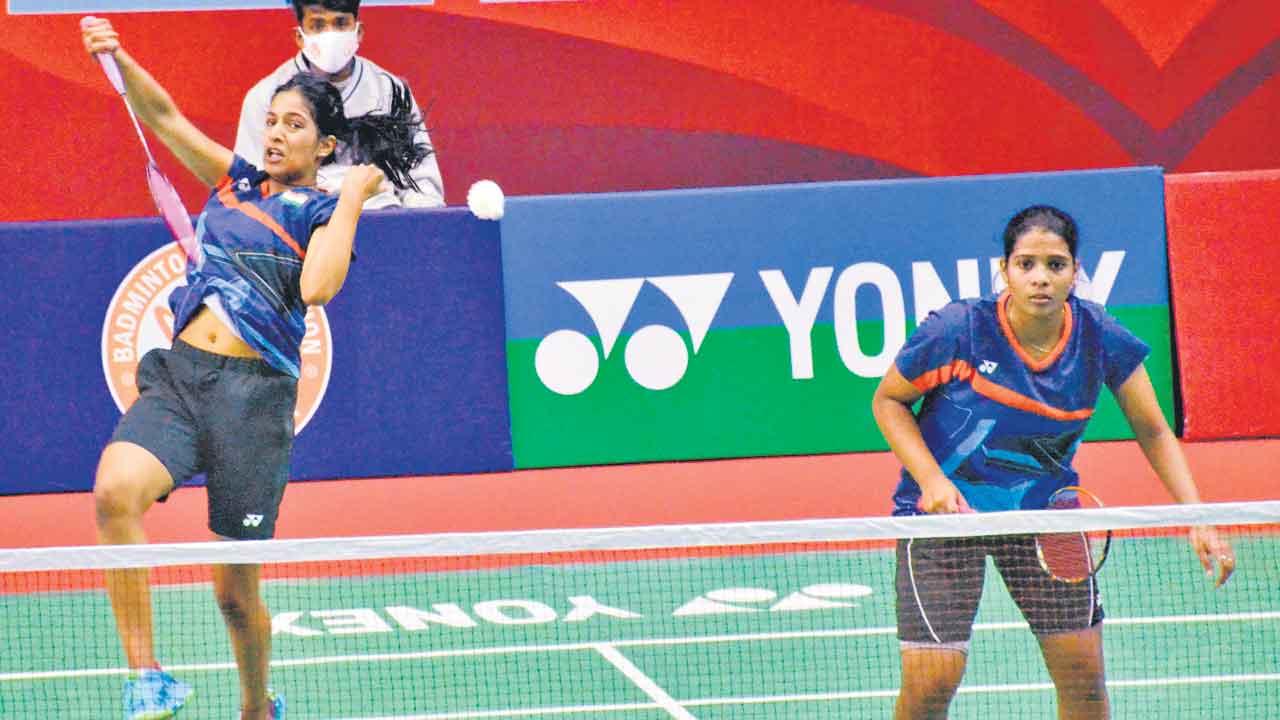 లక్ష్యసేన్‌, గాయత్రి ద్వయం ముందంజ