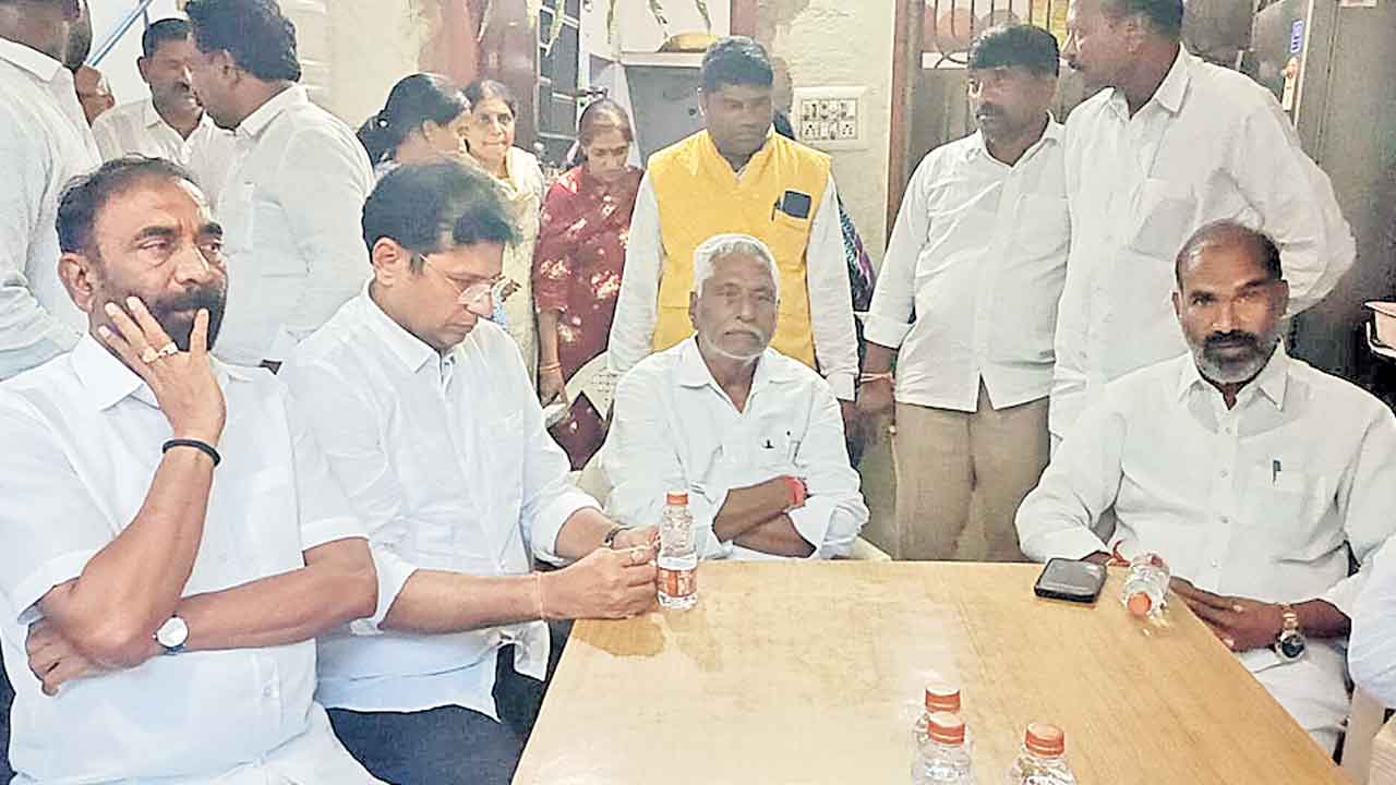 Congress | జీవన్‌రెడ్డి వర్సెస్‌ శ్రీధర్‌బాబు.. మంత్రిపై ఎమ్మెల్సీ ఫైర్‌