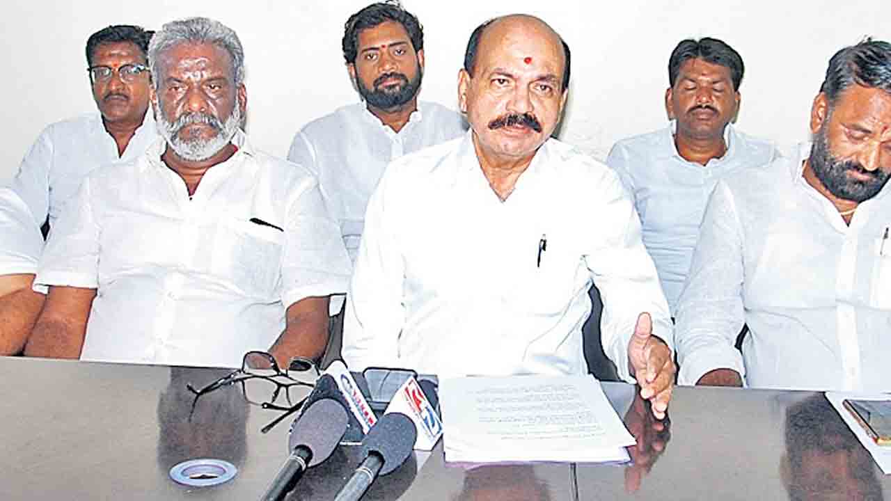 ప్రజలను వంచించిన కాంగ్రెస్‌