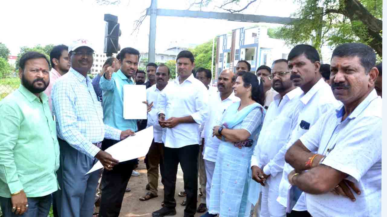 MLA Marri Rajasekhar Reddy | రైల్వే లెవల్‌క్రాసింగ్‌ల వద్ద ఆర్‌యూబీలు : ఎమ్మెల్యే మర్రి రాజశేఖర్‌ రెడ్డి