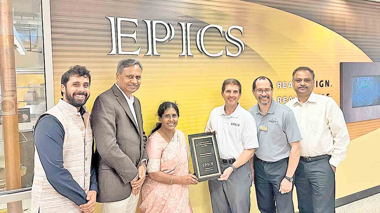 సామాజిక సేవ, ఇంజినీరింగ్‌ శిక్షణలో ఒప్పందం