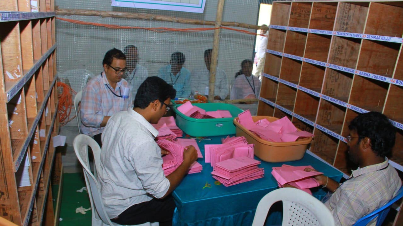 Graduate MLC Bypoll | పట్టభద్రుల ఎమ్మెల్సీ ఎన్నికల కౌంటింగ్.. కొనసాగుతున్న ఎలిమినేషన్ ప్రక్రియ