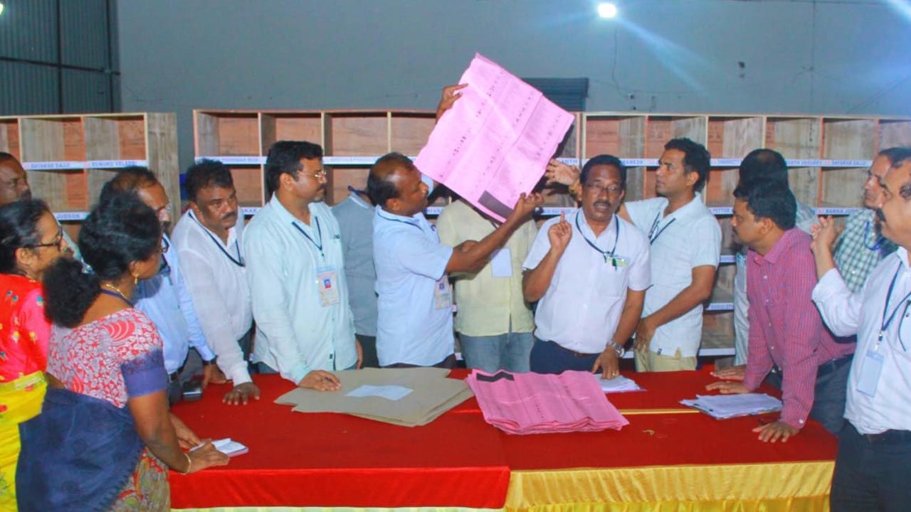 Graduate MLC Bypoll | పట్టభద్రుల ఎమ్మెల్సీ ఫలితంపై ఉత్కంఠ.. ఆధిక్యంలో మల్లన్న