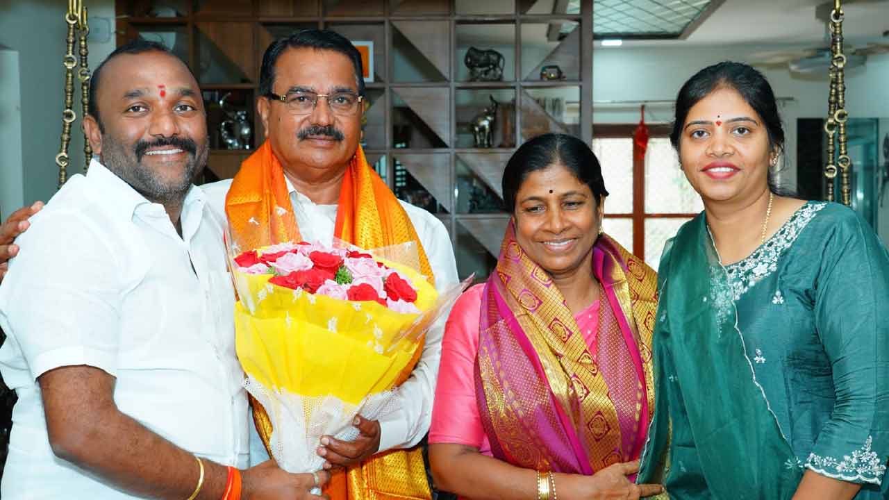 నిరంజన్‌రెడ్డి కృషి ఎనలేనిది..