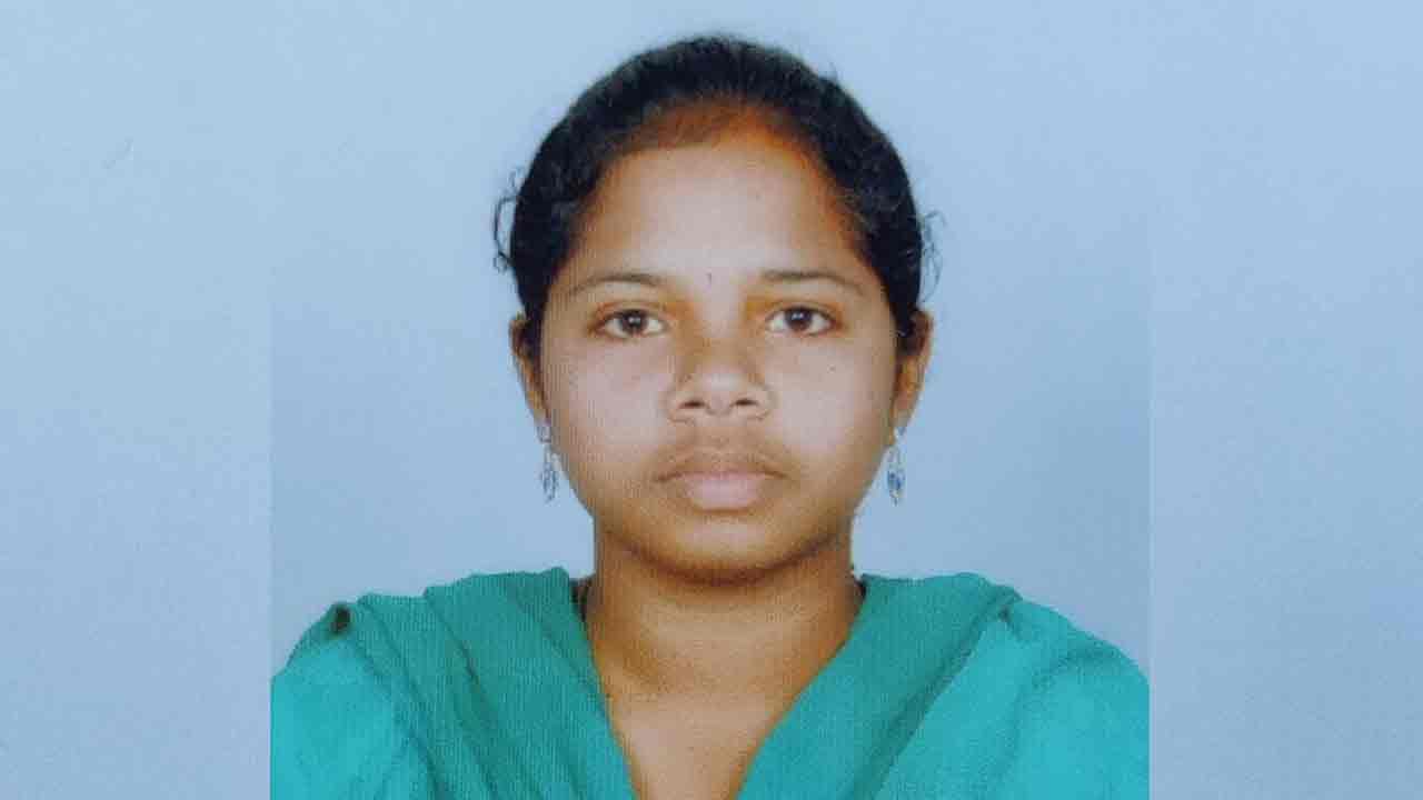 Bayyaram | బయ్యారంలో ప్రేమికుల ఆత్మాహత్యాయత్నం.. ప్రియురాలు మృతి