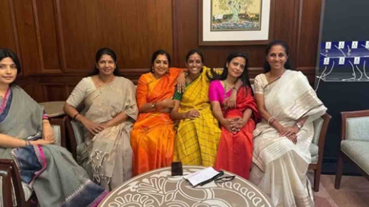 Mahua Moitra | ‘యోధులు తిరిగి వచ్చారు’.. ప్రతిపక్ష మహిళా ఎంపీలతో మహువా మోయిత్రా