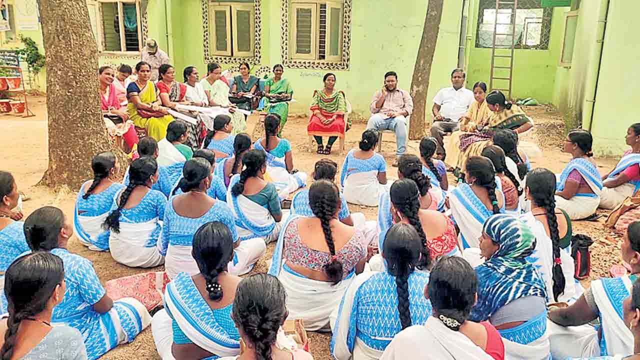 నేడు అల్బెండజోల్‌ మాత్రల పంపిణీ