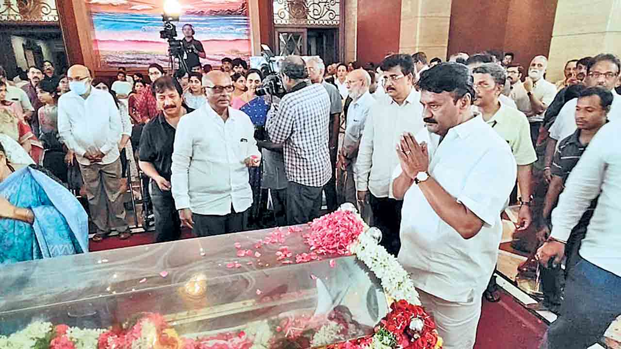 మీడియా, సినిమా రంగాల్లో రామోజీ చెరగని ముద్ర