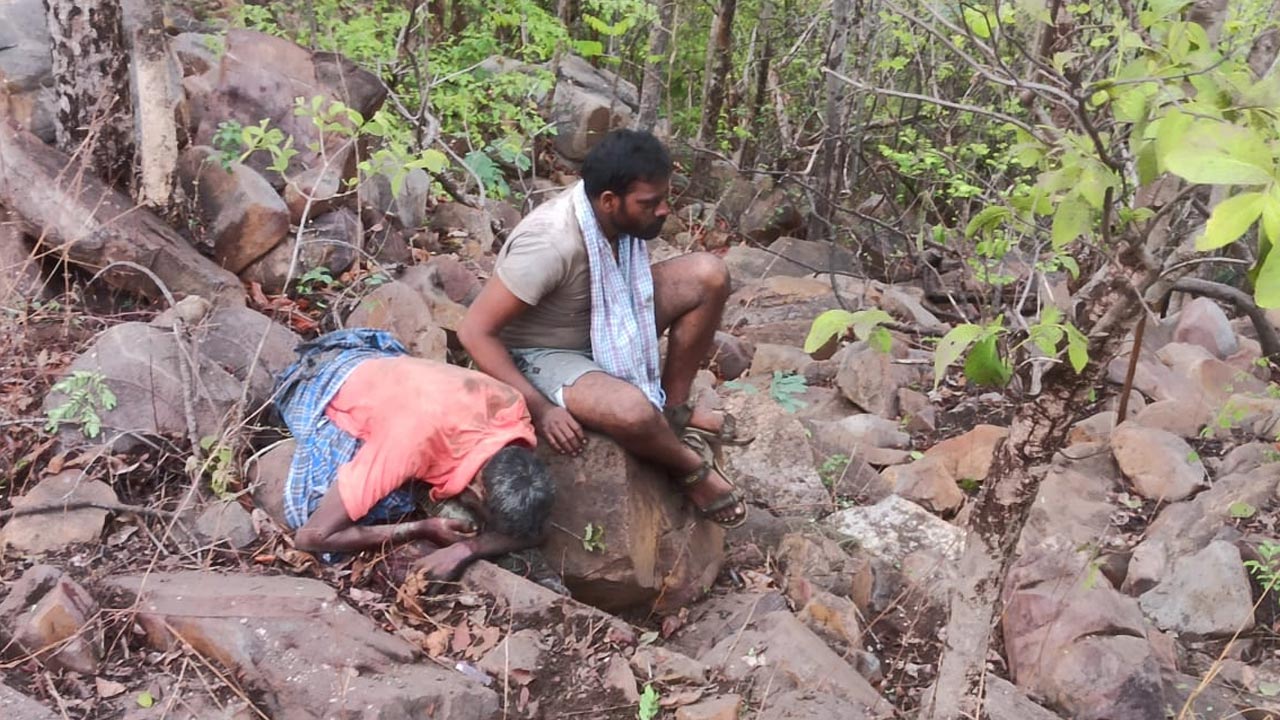 Mulugu | ములుగులో పేలిన మందుపాతర.. వ్యక్తి మృతి