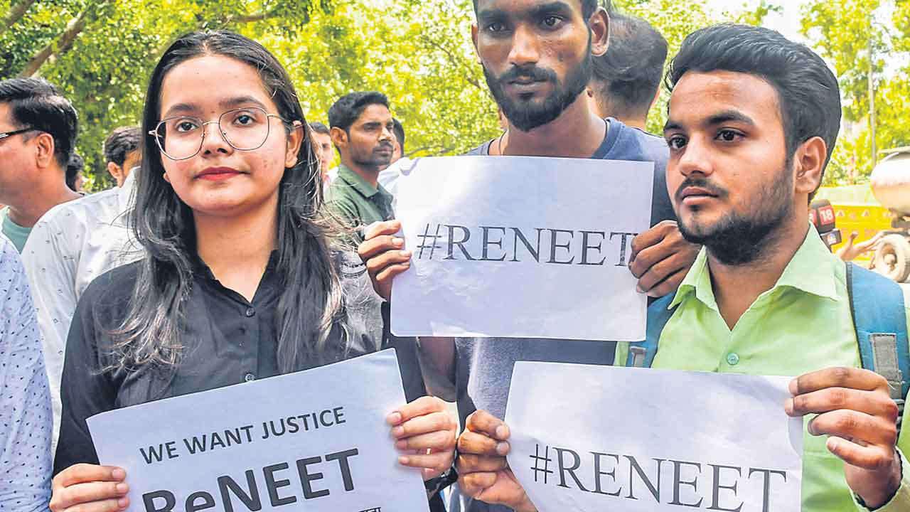 ఆ 1563 మందికి మళ్లీ నీట్‌