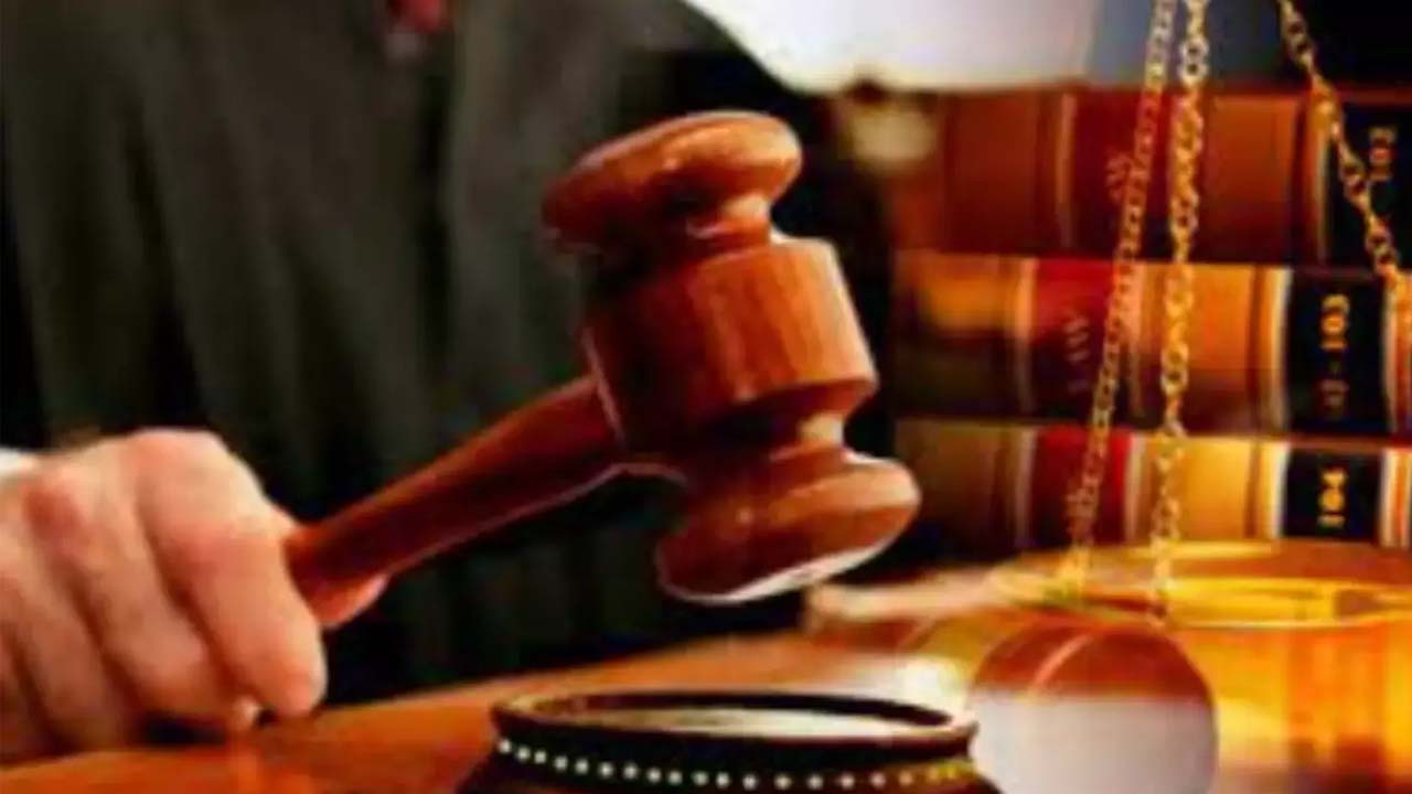 రోజూ దేవుడిని ప్రార్థిస్తున్నాడని