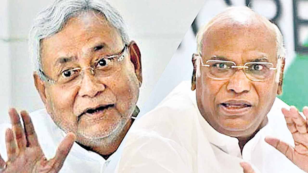 Centrel Government | కేంద్రంలో దోబూచులాట.. మారుతున్న రాజకీయ సమీకరణాలు..!