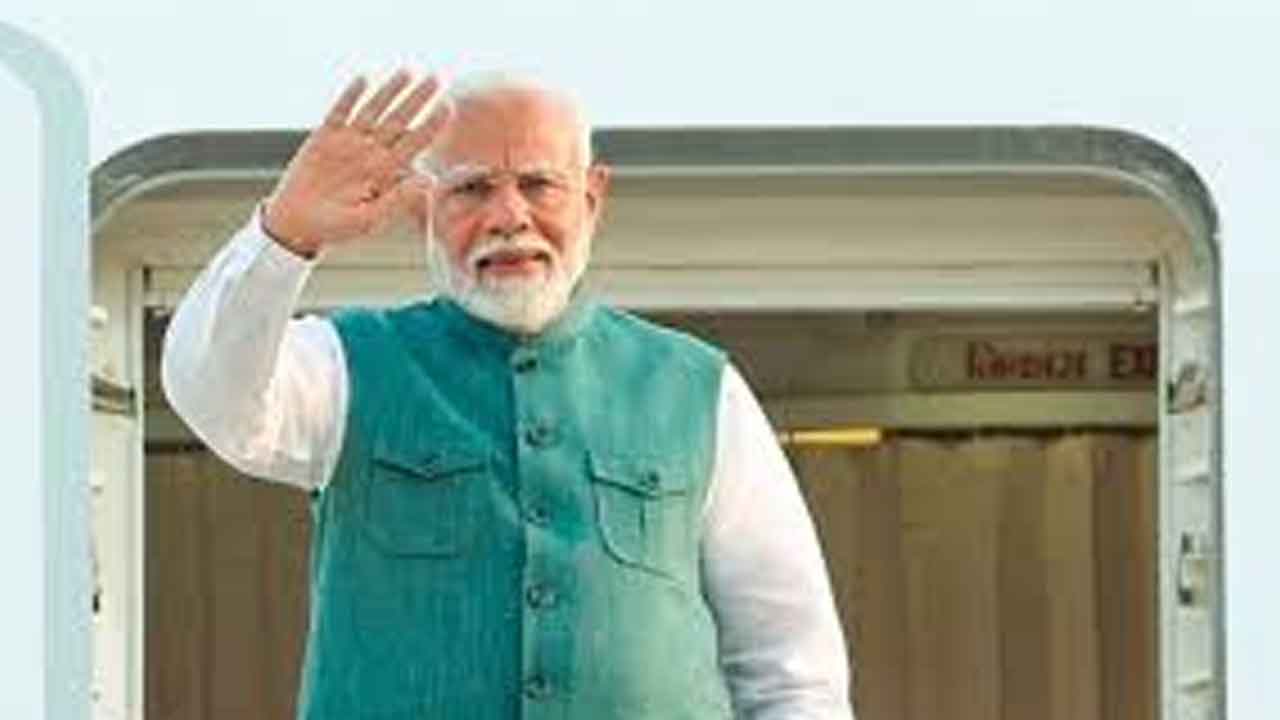 జీ7 సదస్సుకు మోదీ