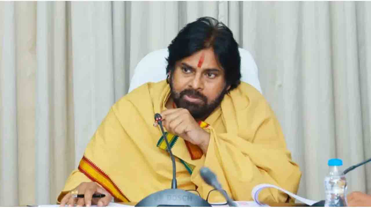 Pawan Kalyan | కేంద్ర నిధులను వినియోగించుకోవాలి.. అధికారులకు మంత్రి పవన్‌కల్యాణ్‌ ఆదేశాలు