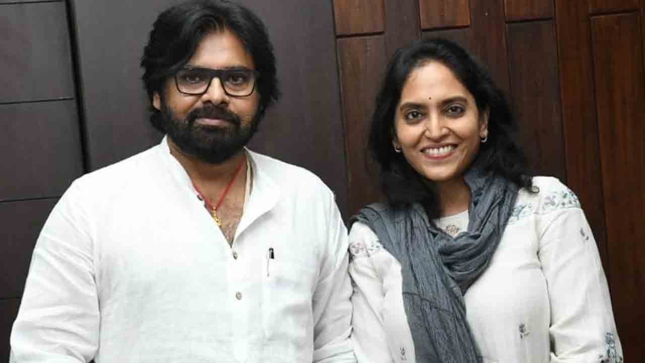 Pawan Kalyan | ఎన్నాళ్లకెన్నాళ్లకు.. ఒకే ఫ్రేమ్‌లో ఫస్ట్‌ హీరోయిన్‌తో పవన్‌ కల్యాణ్‌