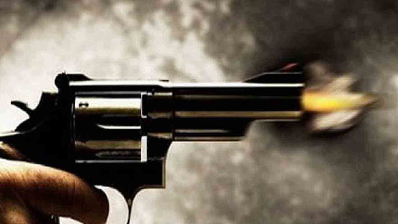 Firing | చిలకలగూడలో కాల్పుల కలకలం.. మిస్‌ఫైర్‌ అయిందంటున్న పోలీసులు