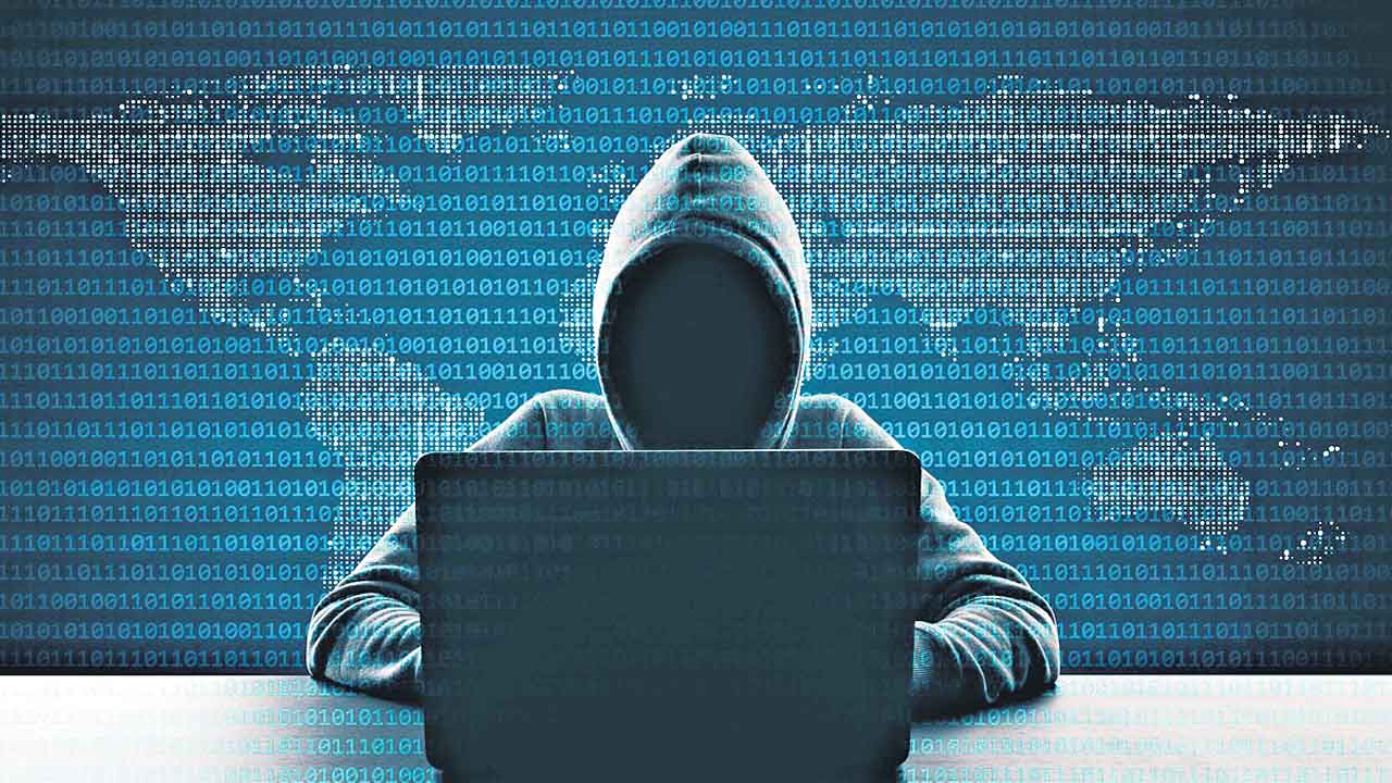 పోలీసుల డేటా హ్యాకర్‌ అరెస్టు