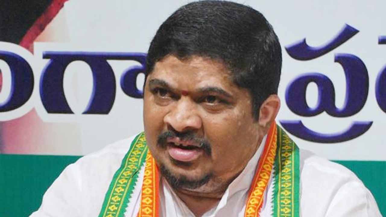 అమరుల కుటుంబాలకు 25 వేల పింఛన్‌