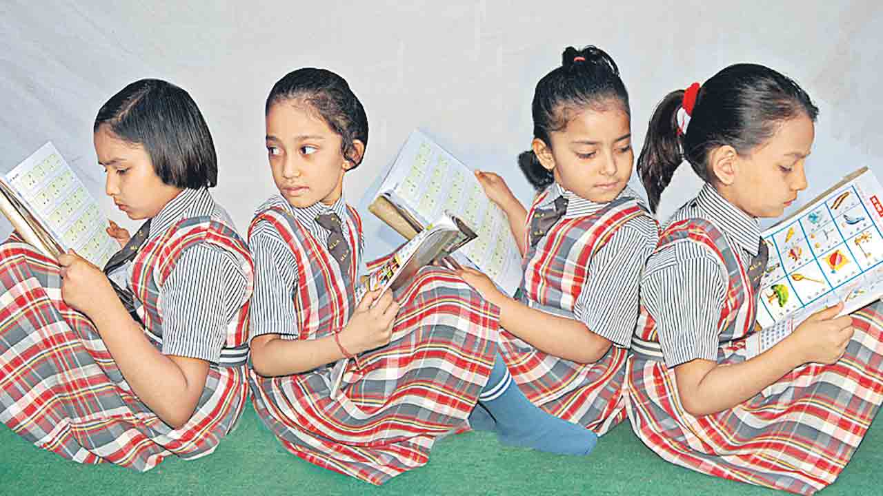 వామ్మో.. ప్రైవేట్‌ బడి..