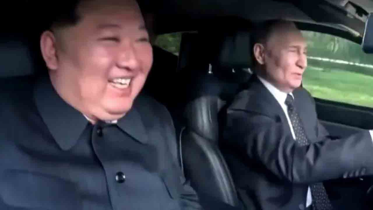 Vladimir Putin | కిమ్‌కు ఖరీదైన కారును గిఫ్ట్‌ చేసిన పుతిన్‌.. లిమోసిన్‌ను స్వయంగా డ్రైవ్‌ చేసిన రష్యా అధ్యక్షుడు