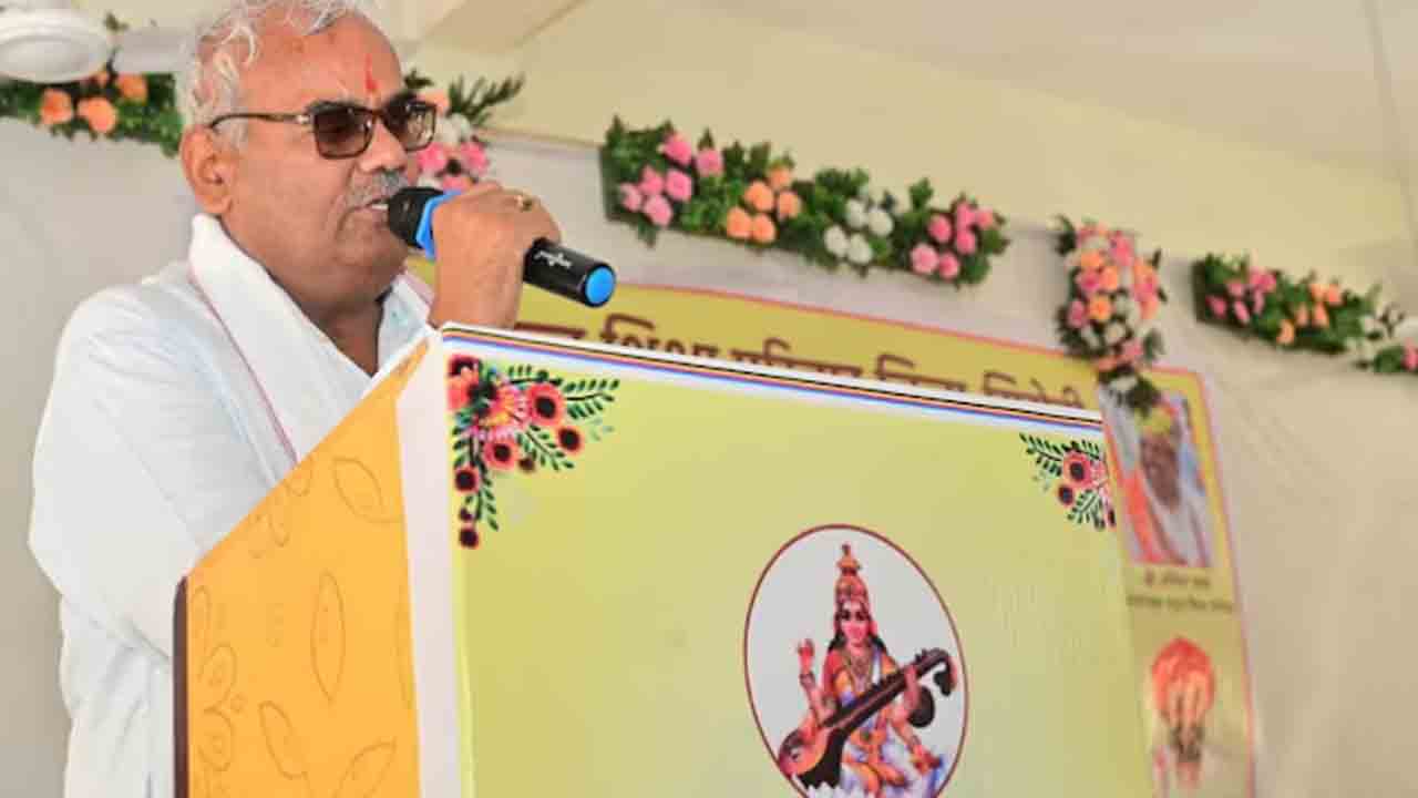 DNA test for tribals | గిరిజనులకు డీఎన్ఏ పరీక్ష చేయిస్తామన్న బీజేపీ మంత్రి.. ఆయన రాజీనామాకు   డిమాండ్