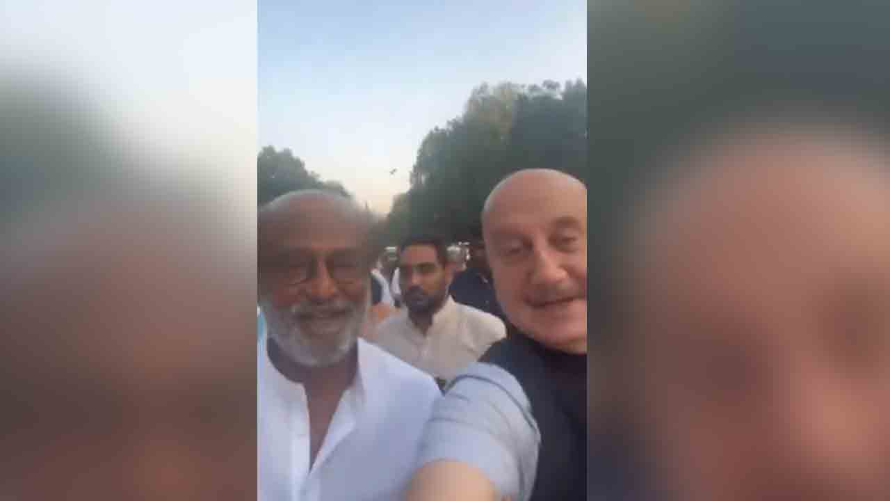 Rajinikanth | వన్‌ అండ్ ఓన్లీ గిఫ్ట్‌.. రజినీకాంత్‌, అనుపమ్‌ ఖేర్‌ వీడియో వైరల్
