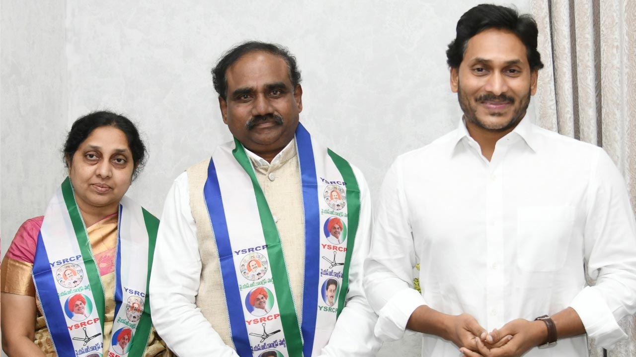 Ravela Kishore Babu | వైసీపీకి మాజీ మంత్రి రావెల కిశోర్‌బాబు రాజీనామా..