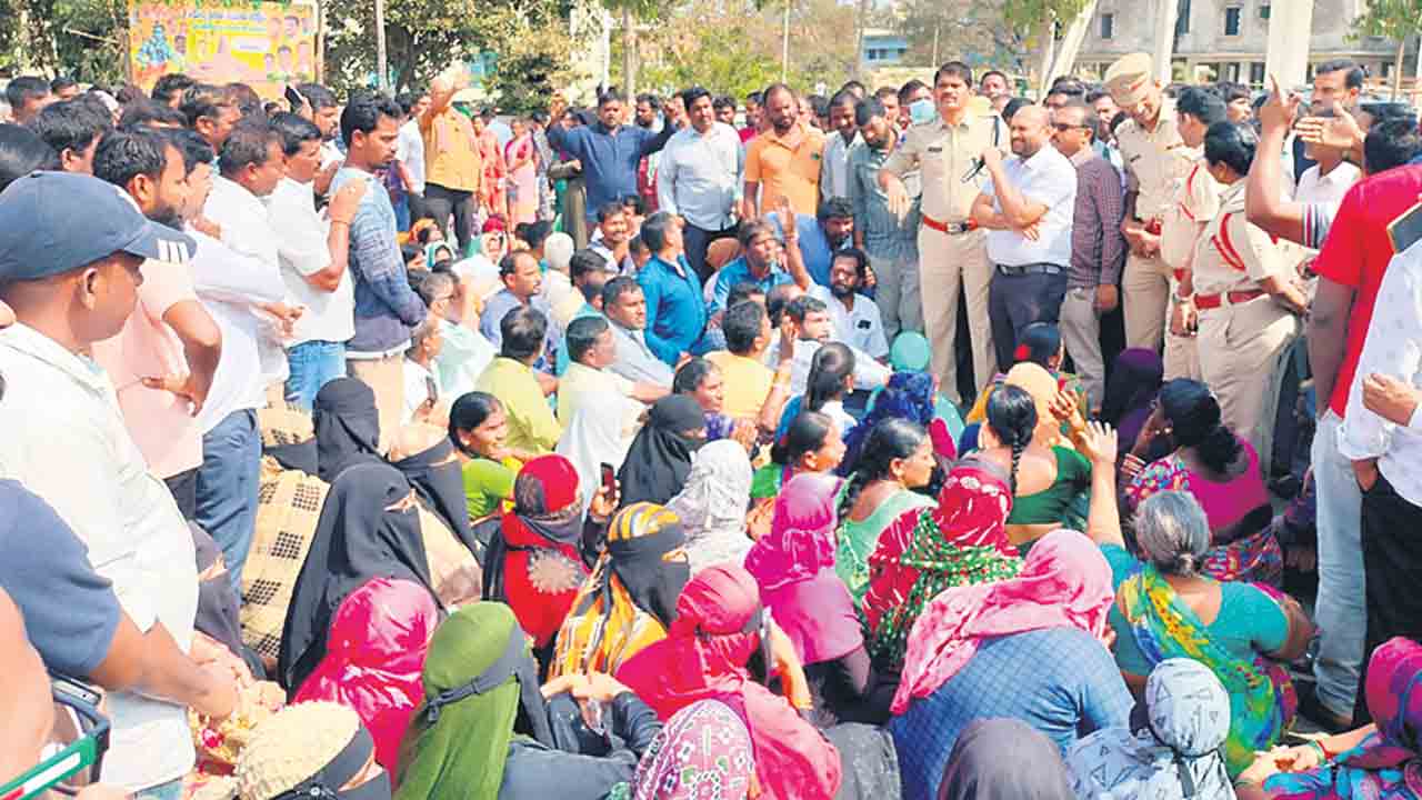 డబుల్‌ బెడ్‌రూం ఇండ్లు అందేనా!