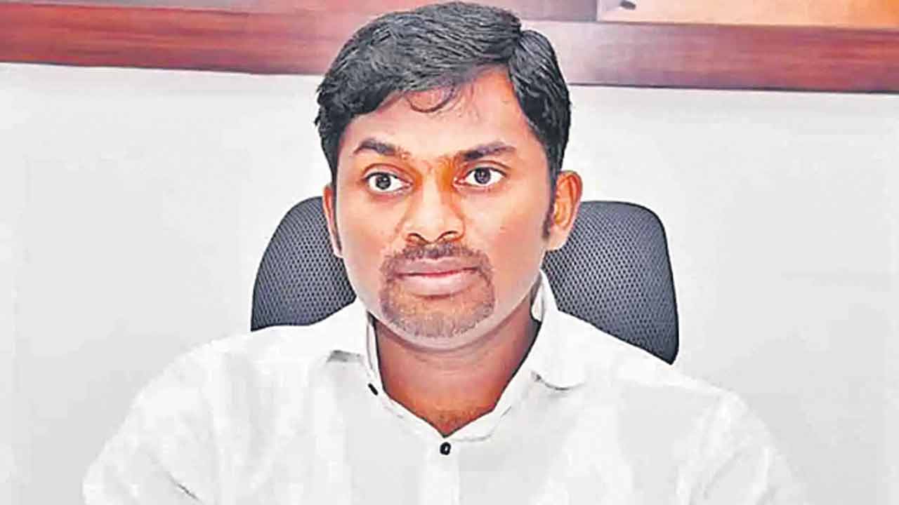 రోనాల్డ్‌రోస్‌ బాధ్యతలు స్వీకరణ