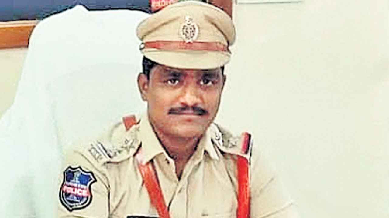 ACB Raids | పీఎస్‌పై ఏసీబీ రైడ్‌.. పారిపోయిన ఎస్సై