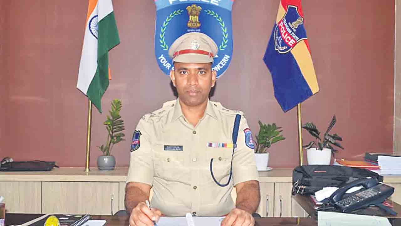 వికారాబాద్‌ ఎస్పీగా నారాయణరెడ్డి