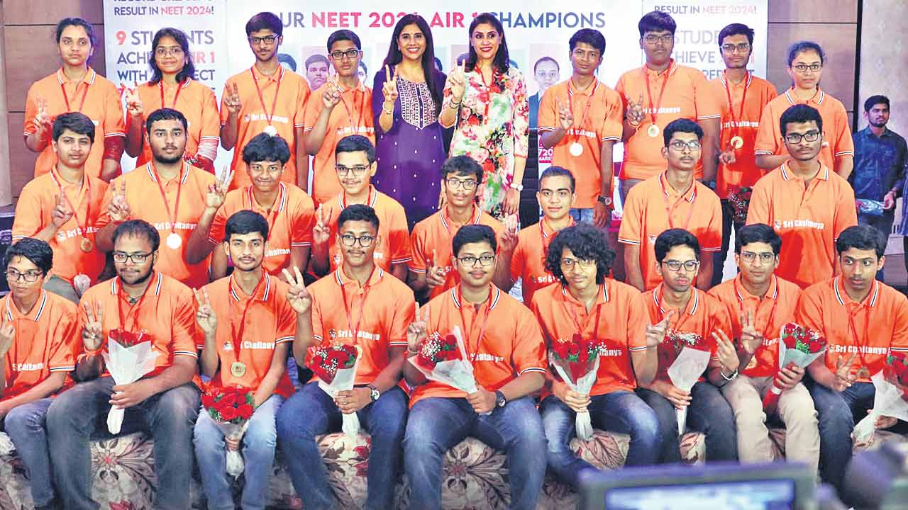 నీట్‌ యూజీలో ‘శ్రీచైతన్య’ సరికొత్త రికార్డు