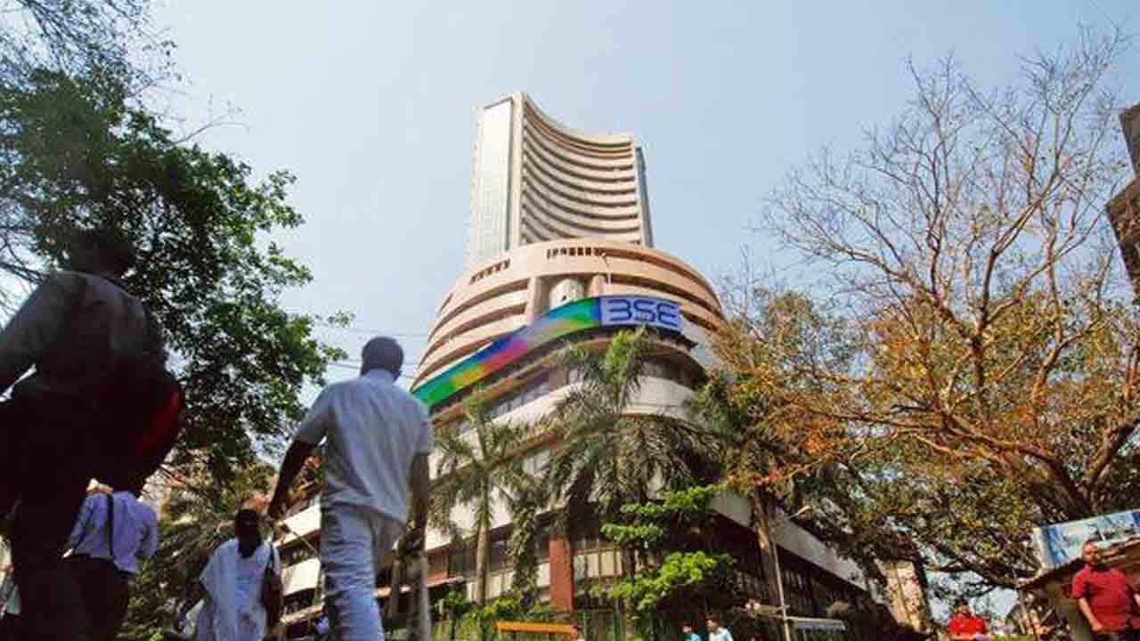 Market Capitalisation | బీఎస్ఈ సరికొత్త రికార్డు.. రూ.429 లక్షల కోట్లకు లిస్టెడ్ కంపెనీల ఎం-క్యాప్