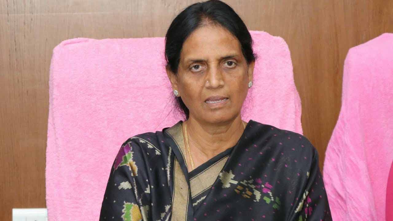 గురుకులాల నిర్వీర్యానికి కుట్ర