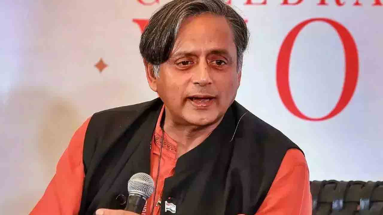 Emergency | ఎమర్జెన్సీ విధింపు అప్రజాస్వామికం కావొచ్చేమో కానీ, రాజ్యంగ విరుద్ధం కాదు : శశిథరూర్