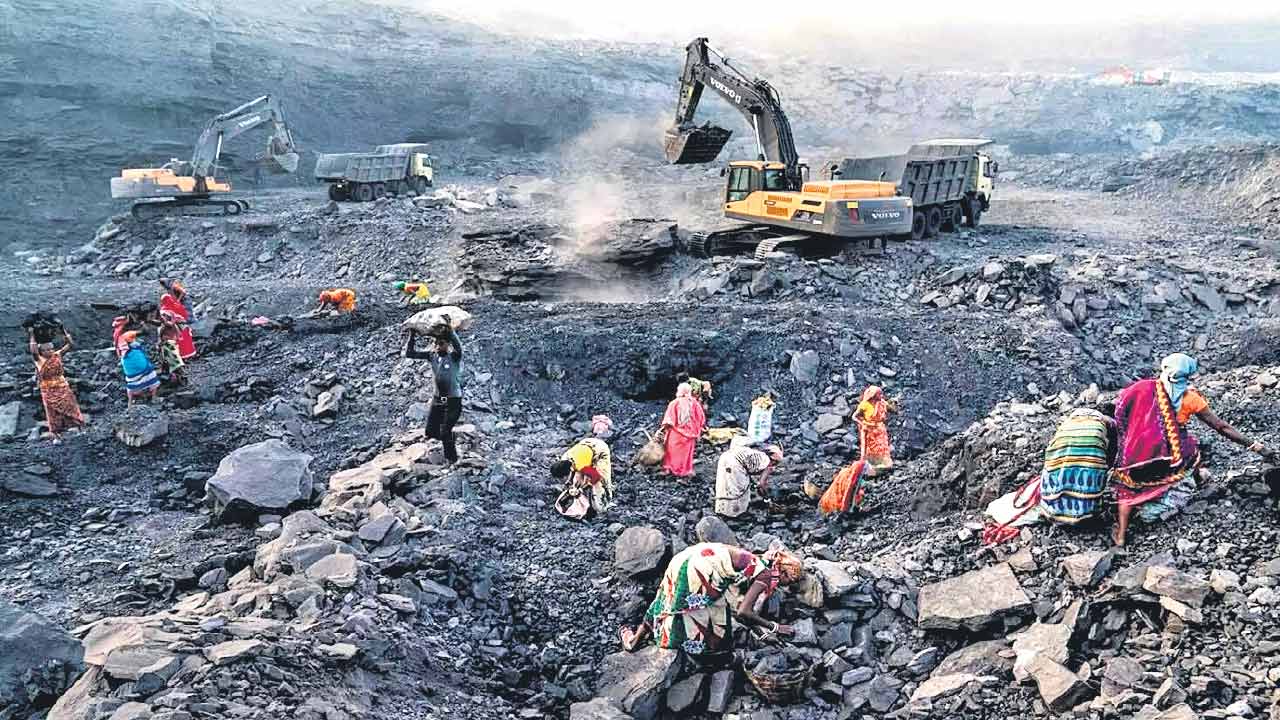 Singareni | సింగరేణికి గొడ్డలిపెట్టు ఎవరు?