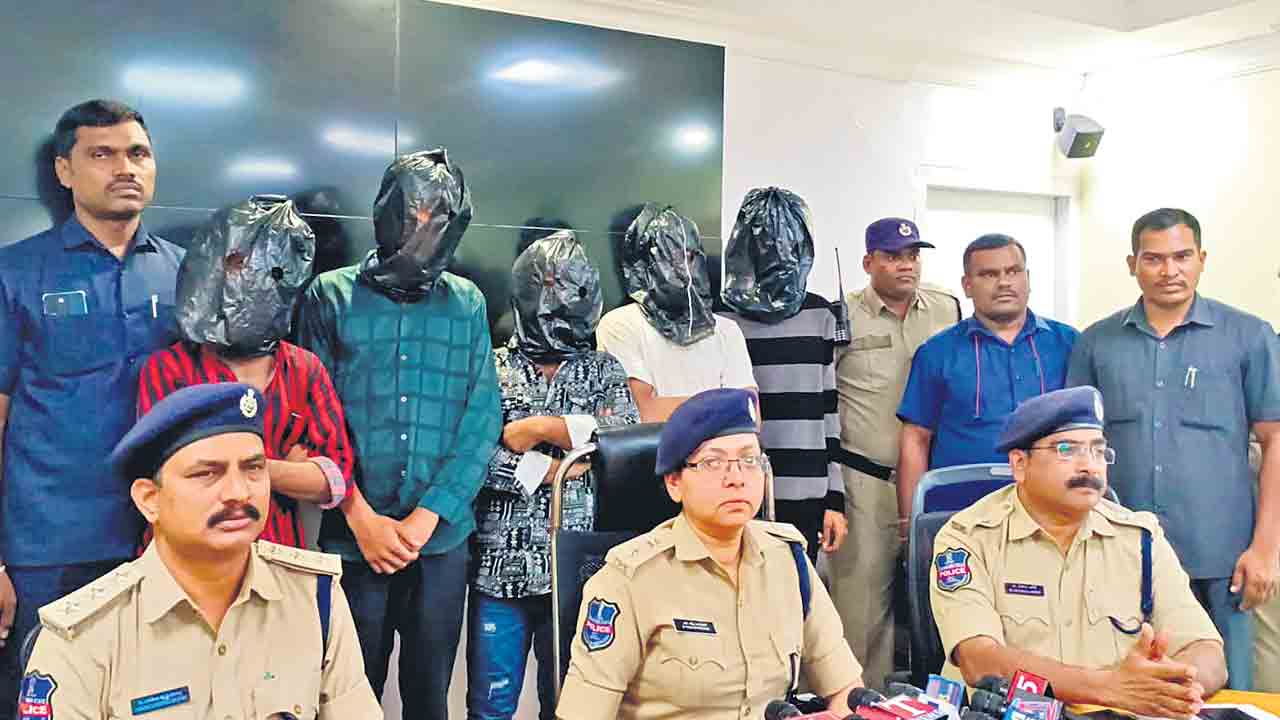 బేగంపేటలో యువకుడి హత్య