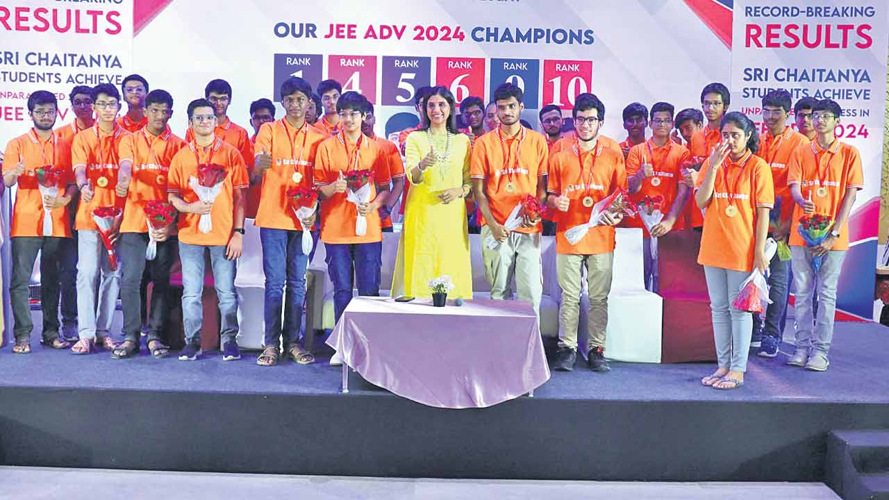 శ్రీచైతన్య విద్యార్థుల ఆల్‌టైమ్‌ రికార్డు