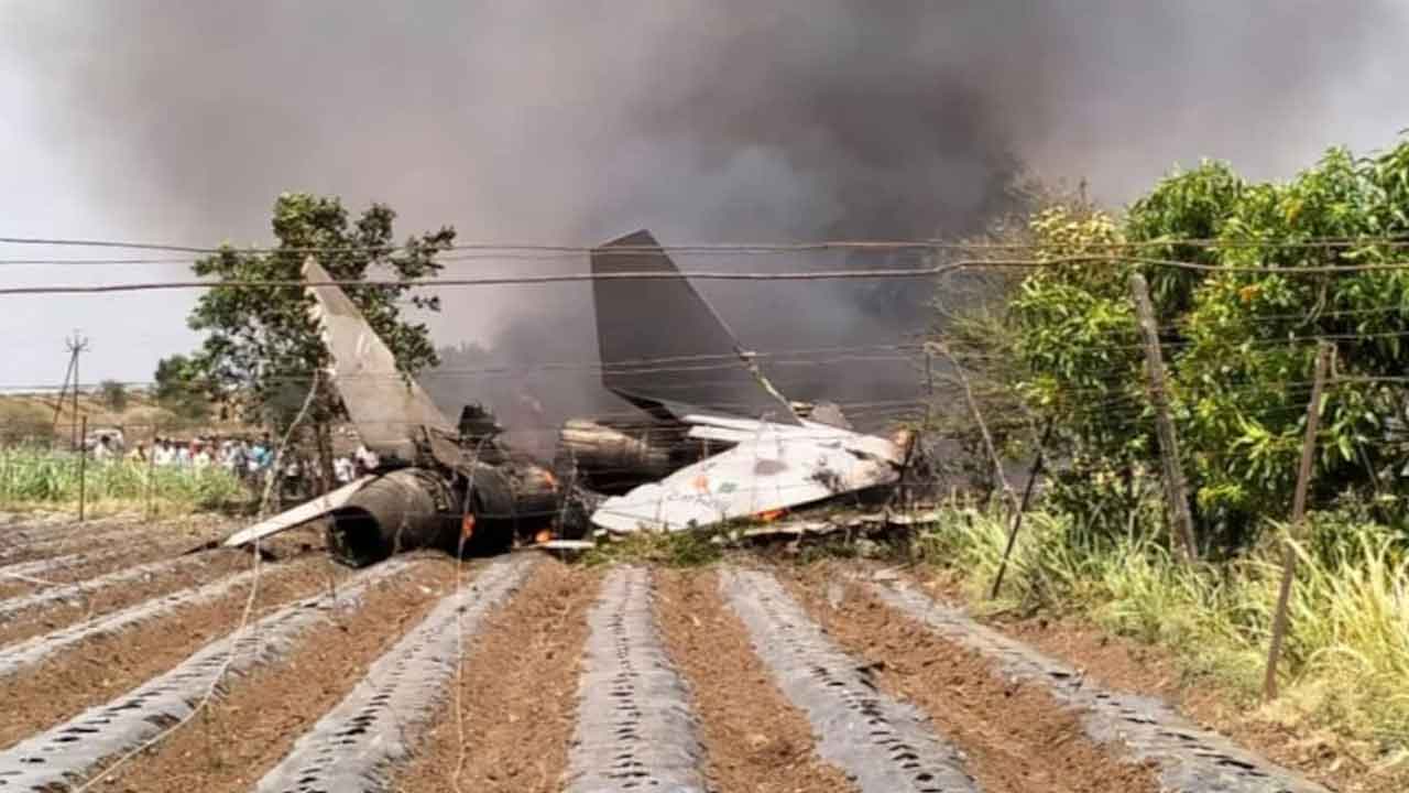 కుప్పకూలిన సుఖోయ్‌.. పైలట్లు సురక్షితం