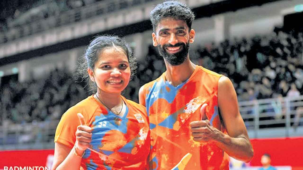 క్వార్టర్స్‌కు సుమిత్‌-సిక్కి జోడీ