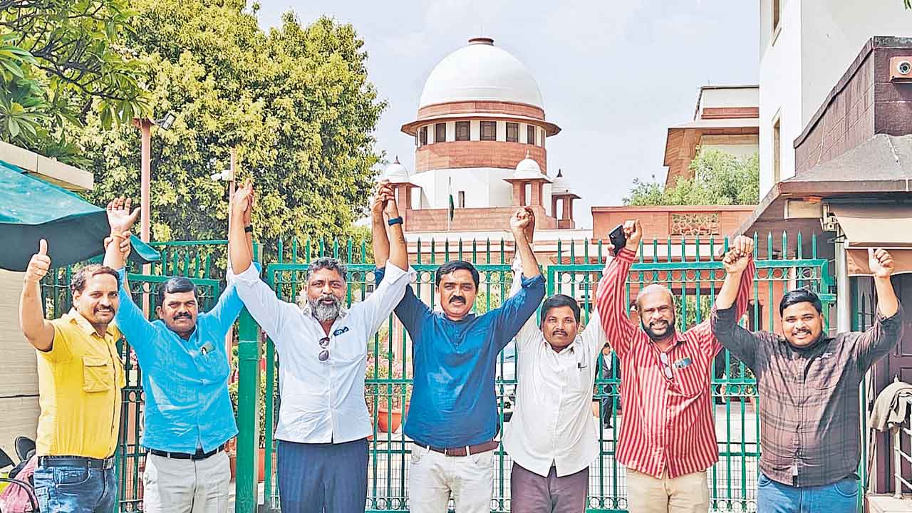 పండితులు, పీఈటీల అప్‌గ్రేడ్‌కు గ్రీన్‌సిగ్నల్‌