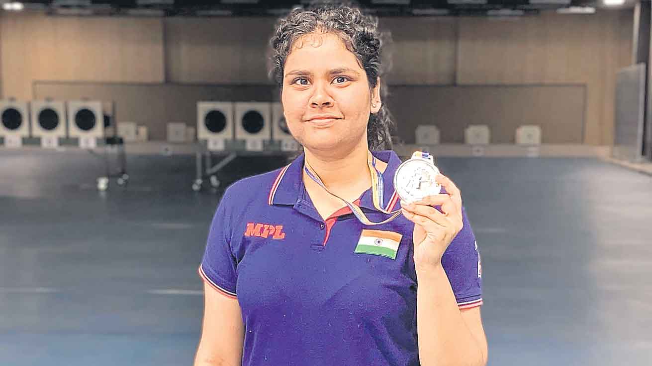 సురభికి రజతం