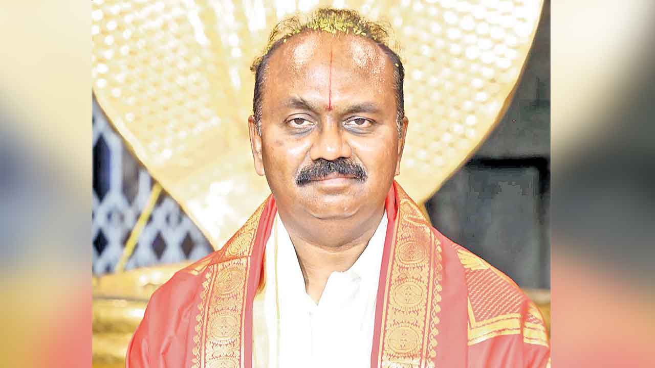 టీటీడీ ఈవోగా శ్యామలరావు బాధ్యతల స్వీకరణ