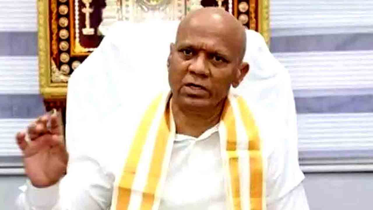 TTD EO Dharma Reddy | వారం రోజుల సెలవుపై టీటీడీ ఈఓ ధర్మారెడ్డి..!